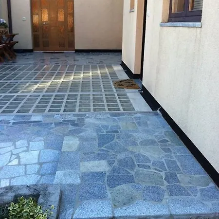 Suzana Apartment Omisalj